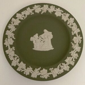 Elegant Wedgewood Jasperware Dish in Classic Sage Green with White